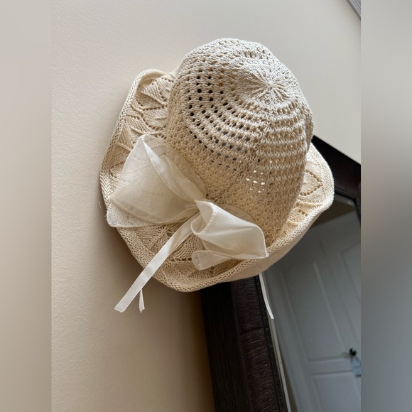 Vintage Beach Crochet Woven Beige Bow Floppy Hat Women’s Adult Size Feminine - Picture 13 of 16